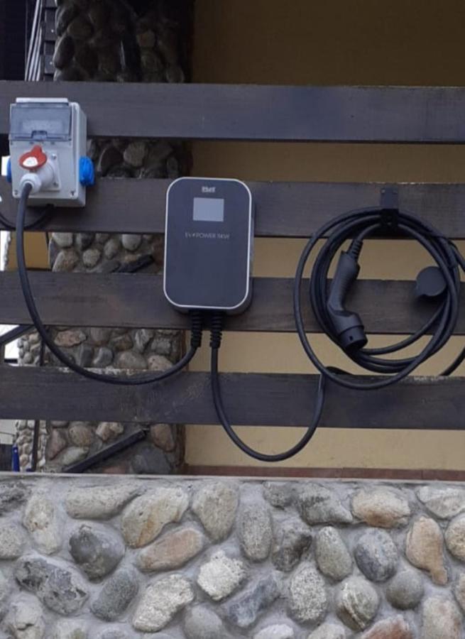 Comanesti  Pensiunea Gradinarilor Cu Ciubar Si Statie De Incarcare Electrica Auto מראה חיצוני תמונה